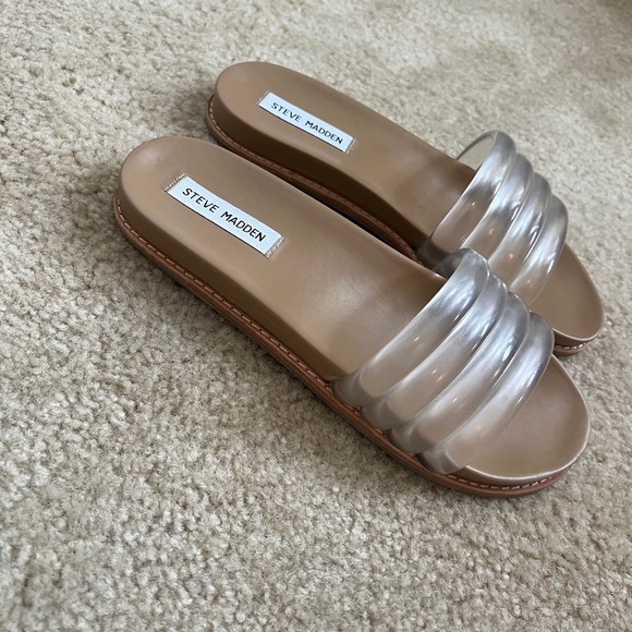 Worn once. Plastic jelly slip on sandals - Picture 3 of 3